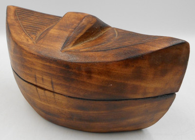 HOLZ SCHMUCKKÄSTCHEN IN BOOTSFORM (HOLZ SEI WUNDERBAR) GUTER ZUSTAND *LESEN*