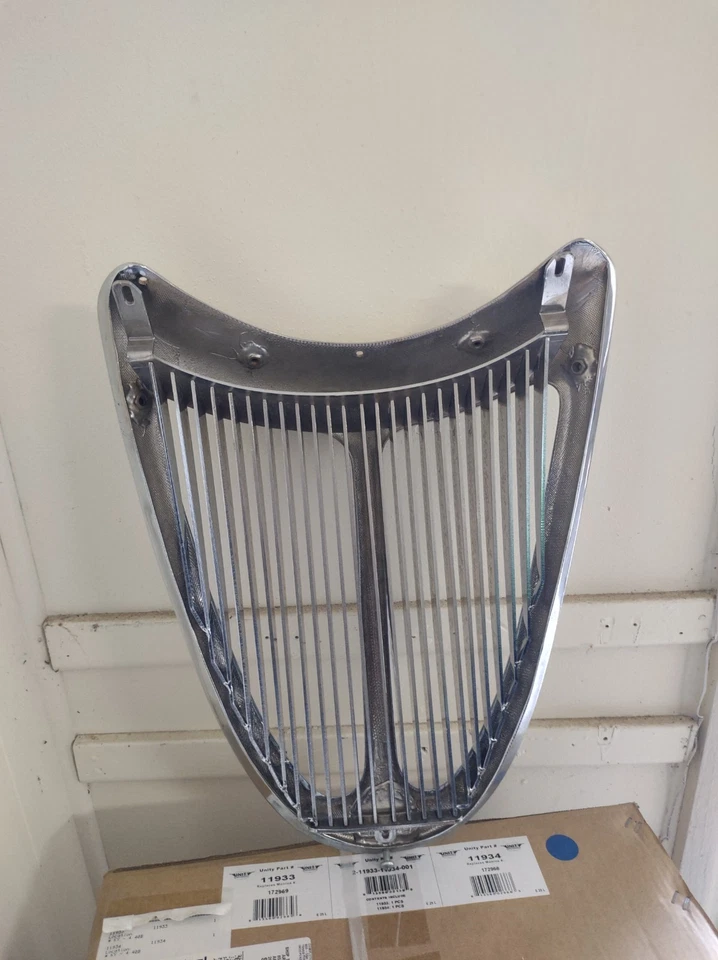 Parrilla delantera cromada Plymouth Prowler/Chrysler 97-2002 Foto 3 de 4