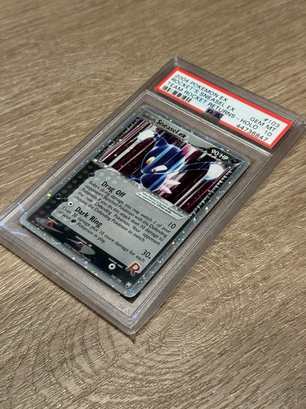 Pokemon Rocket’s Sneasel ex PSA 10 Team Rocket Returns 2004 103/109