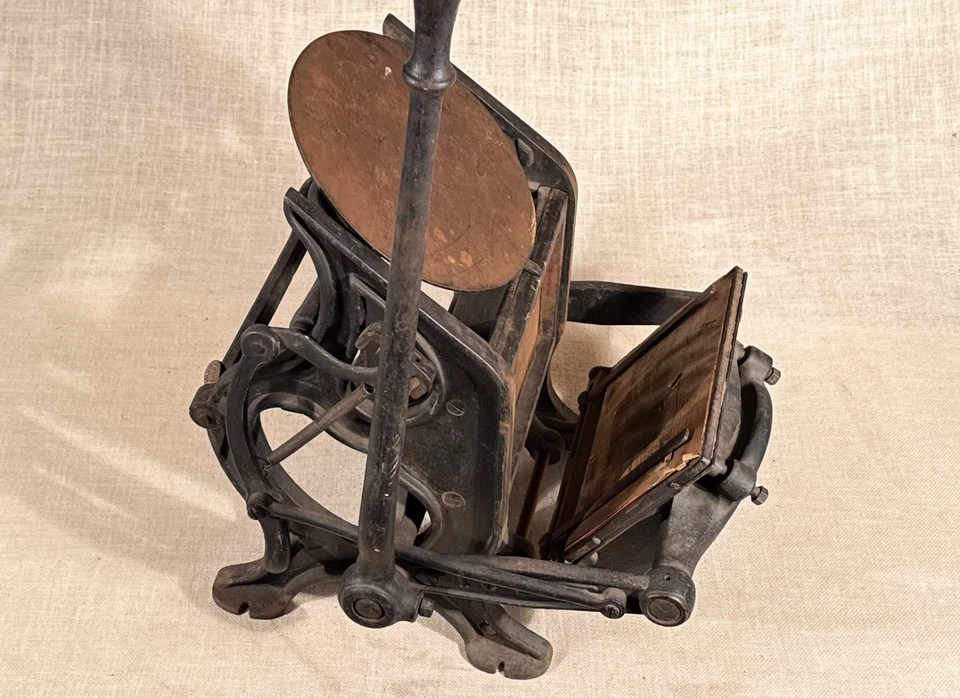 古董 Victor 铸铁印刷机 6×9 带追逐 - 破损手臂 - 200 英里 Del。 — 第 4/4 张图片