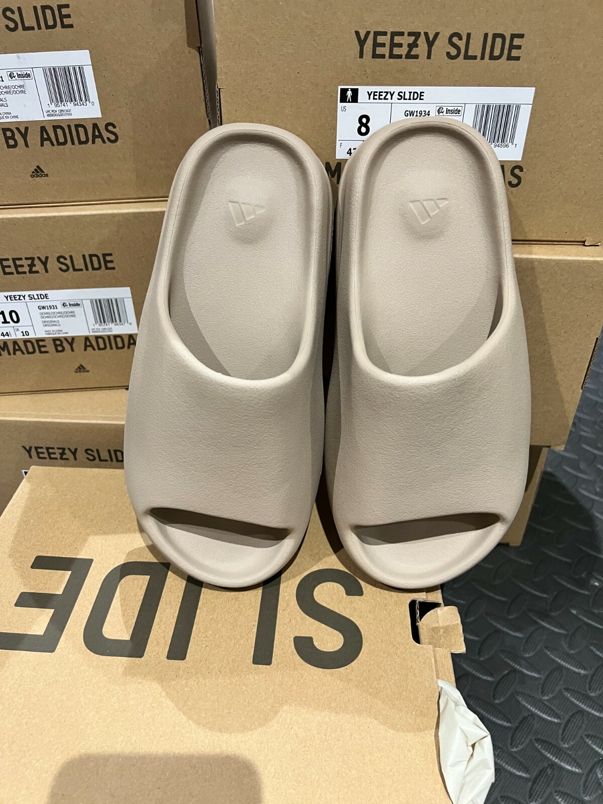 yeezy slides 44