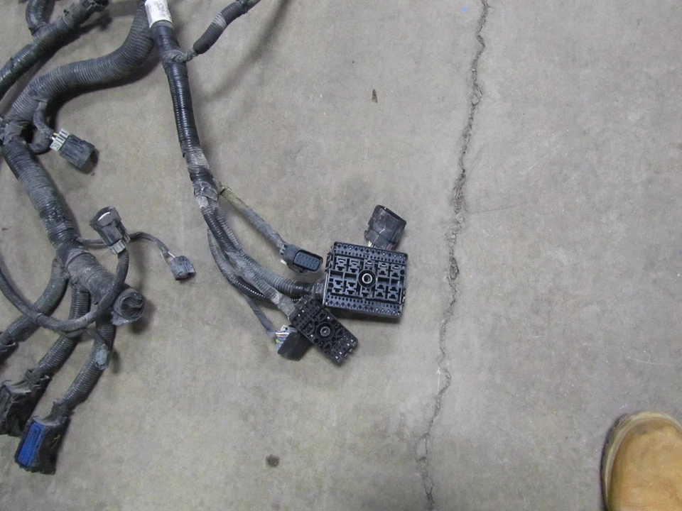 13 凯迪拉克 SRX 3.6 发动机电线电线电线电线线束 22953961 1 切线 — 第 4/4 张图片