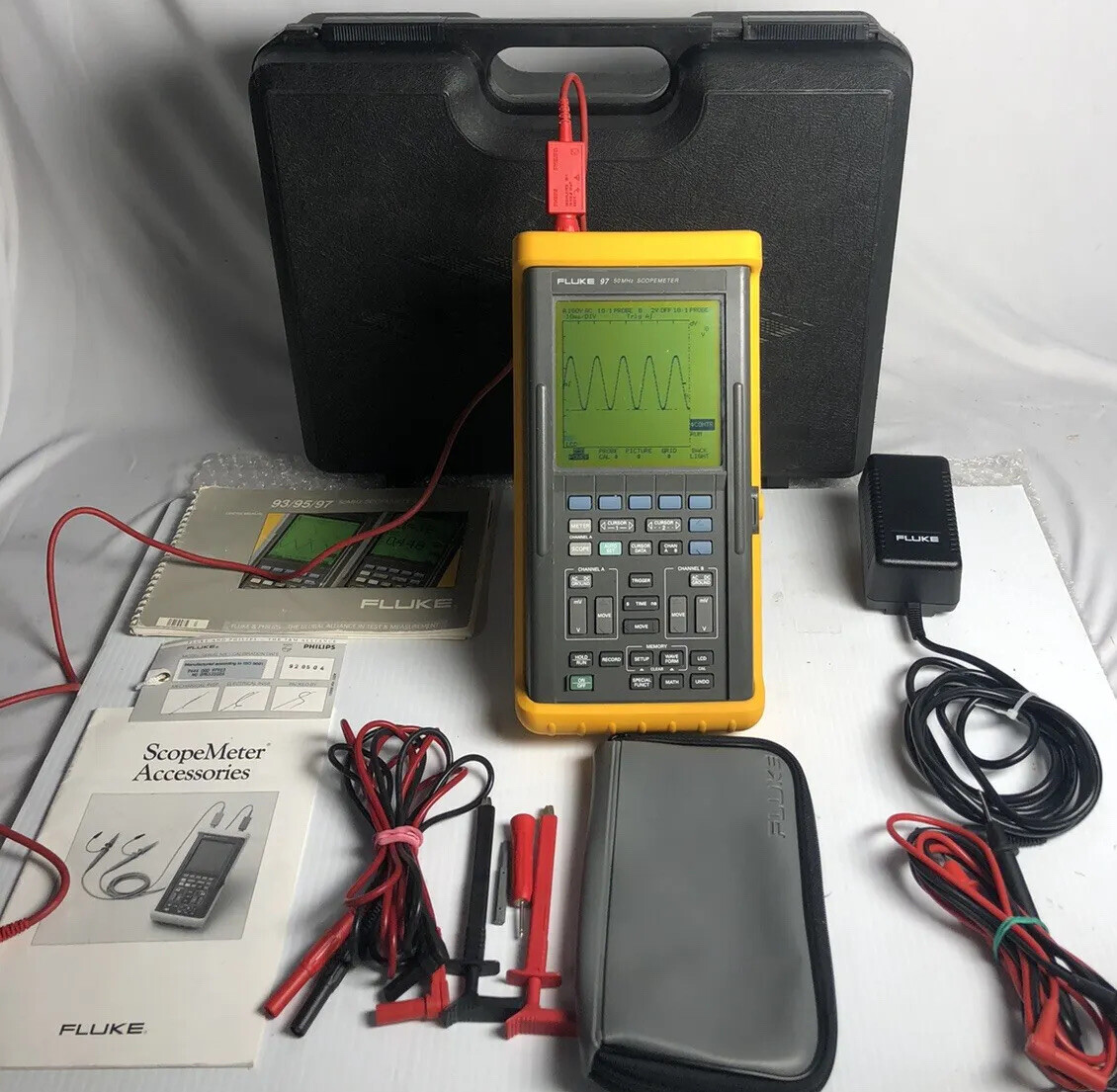 Fluke 97 Auto Scopemeter Dual Trace 50 MHz Handheld Oscilloscope