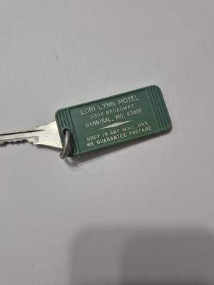 VTG Lori Lynn  Motel Hotel Room Key Fob & Key #23 Hannibal Mo Vintage 
