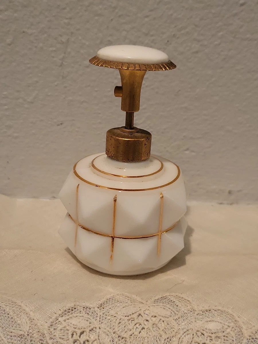 Art Glass Perfume Bottle In Collectible Decorative Glass & Crystal