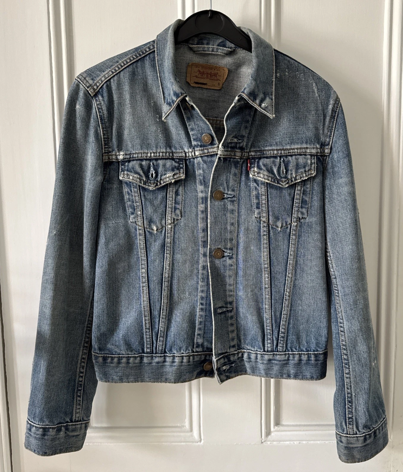 Vintage Men’s Levis Blue Faded Denim Trucker Jacket Size Small