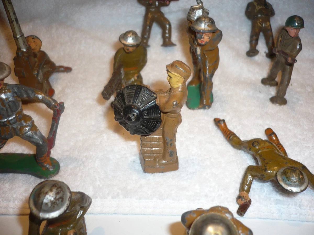21 ALL ORIGINAL MANOIL BARCLAY VINTAGE LEAD SOLDIERS and one cast iron free ship