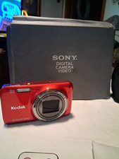 Kodak, easy share red with box and accessorie...