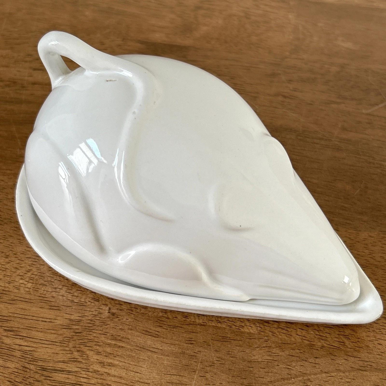 Ceramic White Mouse Cheese Dish / Dome Lid Butter