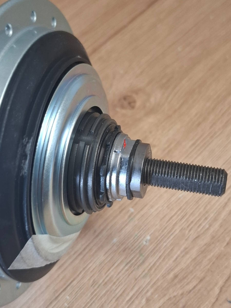 Shimano Nexus SG-C6001-8V 8-Speed Hub 36H 184mm Silver a Rim Brake