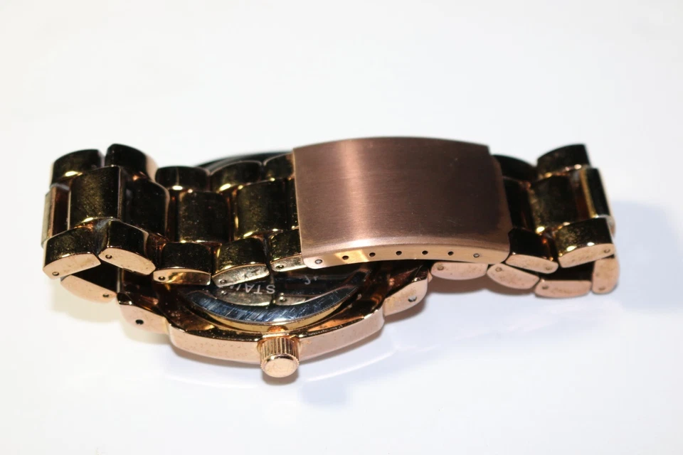 Reloj Pulsera Peugeot 7075 Mujer con Caja 40mm Ancho Funciona, Necesita Batería BONITO Foto 4 de 4