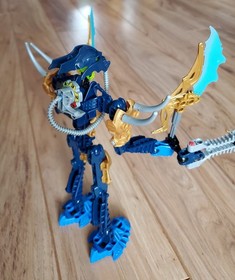 LEGO BIONICLE GLATORIAN - Tarix 8981 - COMPLETE - NO Manual Or Can