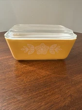 Vintage PYREX Butterfly Gold 1.5 Pint #0502 Refrigerator Fridge Dish with Lid