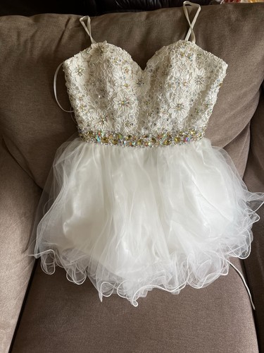 Women’s Mini Dress For Prom Party Homecoming White Size 1/2 By Dave & Johnny
