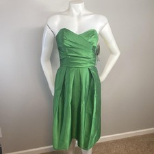 Alfred Sung Green Strapless Sweetheart Neckline Formal Prom Dress Size 2 NWT