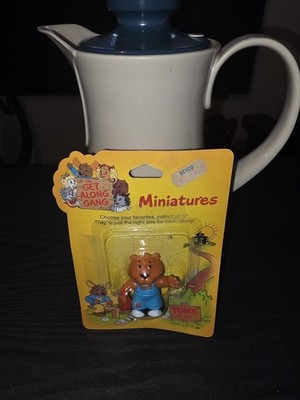 Vintage 1984 The Get Along Gang Bingo Bet It All Beaver Mini Figures TOMY RARE