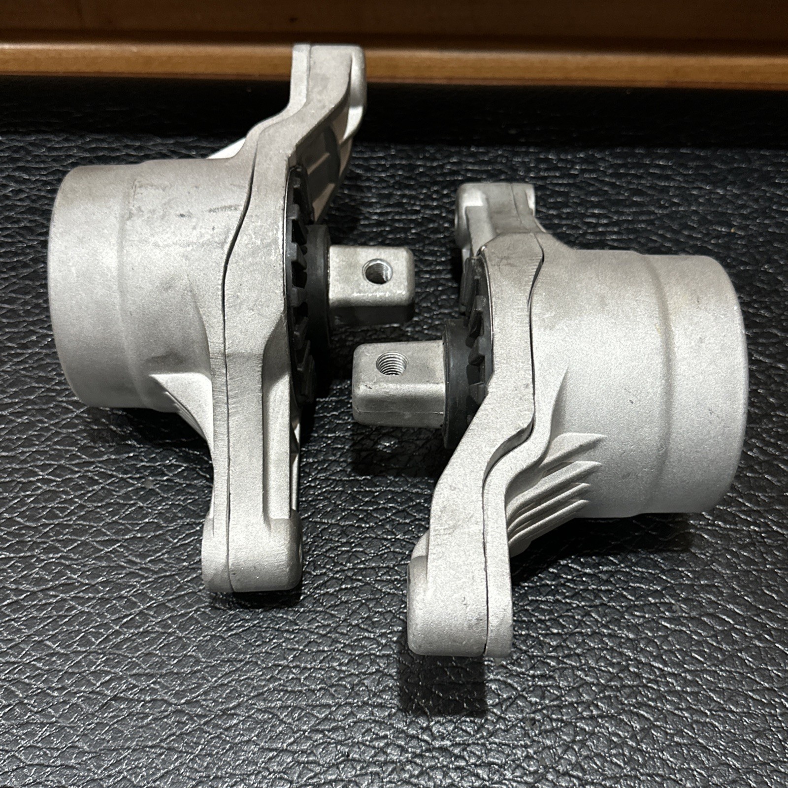 Maserati Levante Front Left, right Engine mounts Pair