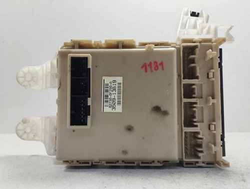 827300F290A Caja Reles/Fusibles para TOYOTA VERSO (AUR2/ZGR2) Active 2013 200119 - Imagen 4 de 10