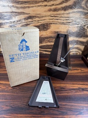 Seth Thomas Metronome Conductor E500-000 Vintage Wind Up Music Instructor W Box
