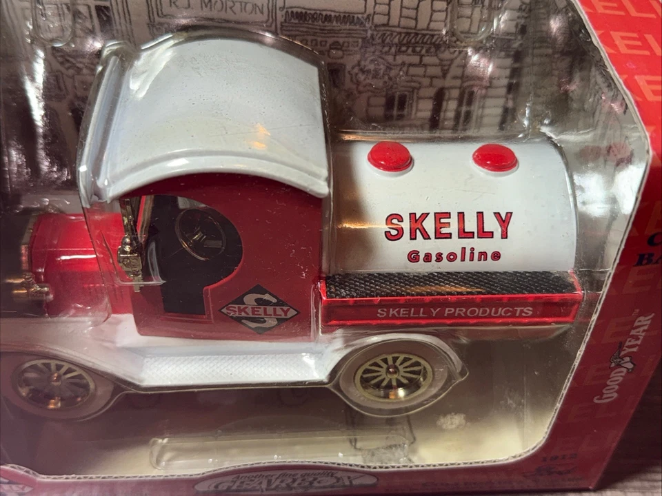 NEW NIB Gearbox Skelly Gasoline Limited Edition 1912 Ford Tanker Bank 1:24 - Image 3 of 4