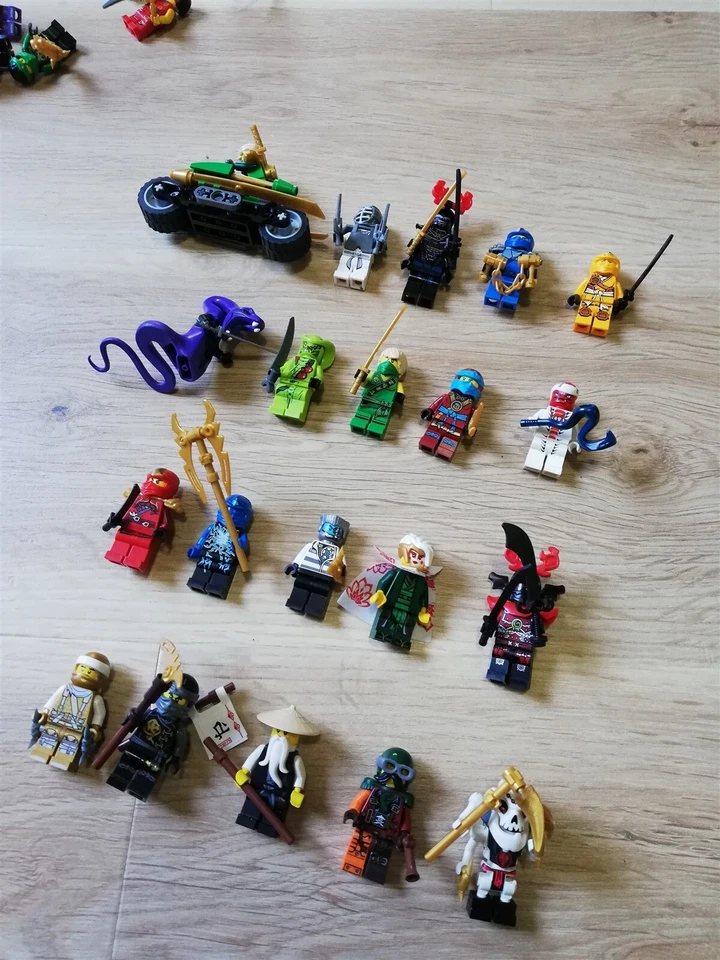 LEGO Ninjago Minifigure x5 Figs per order + Accessories - Surprise Packs! - Image 4 of 4