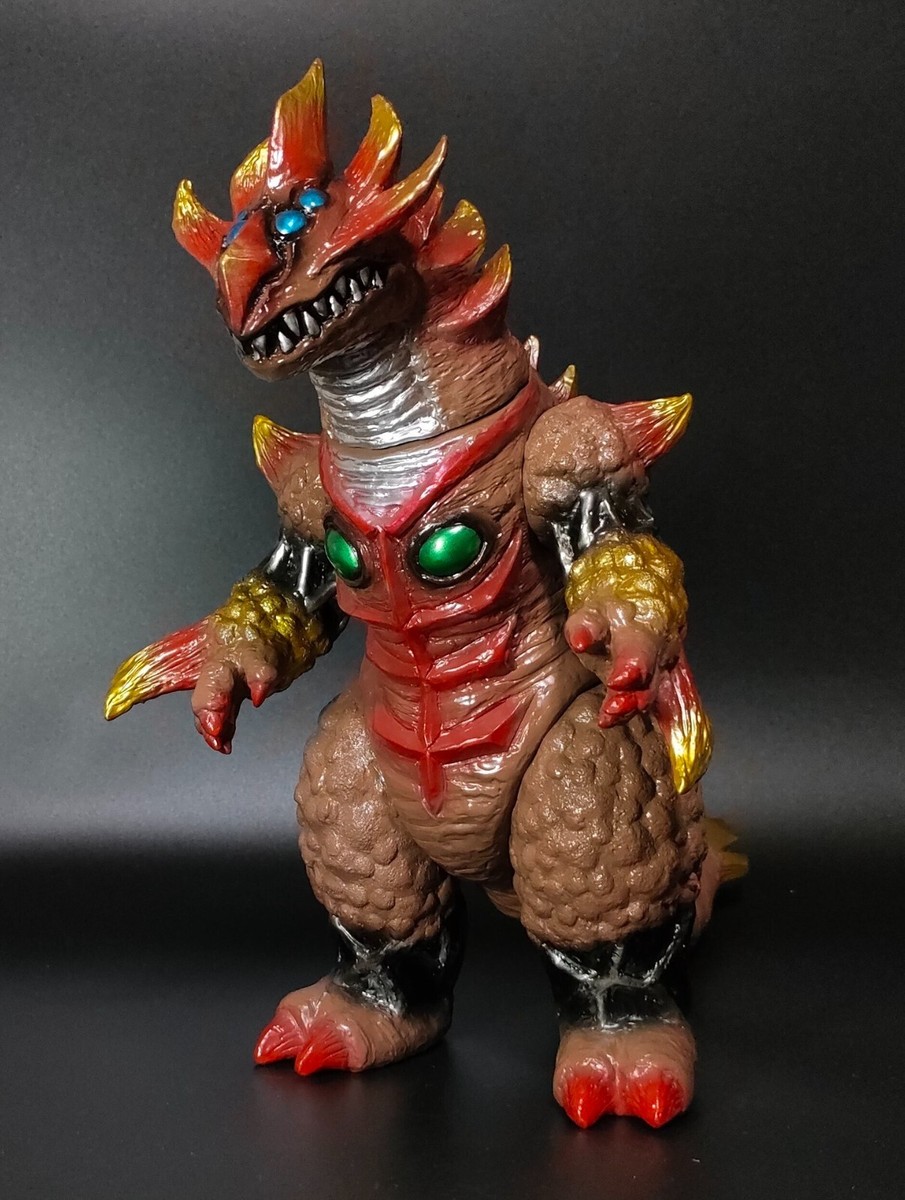 Toys King Marmit Space Ancient Monster Skull Head Butt Painted