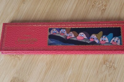 I HEART REVOLUTION EYESHADOW PALETTE - SNOW WHITE & THE SEVEN DWARFS 