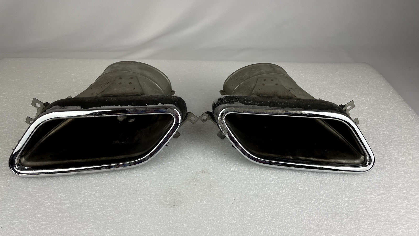 Mercedes-Benz SLS AMG C197 EXHAUST TAIL PIPE TIPS A1974900227 A1974900127 OEM