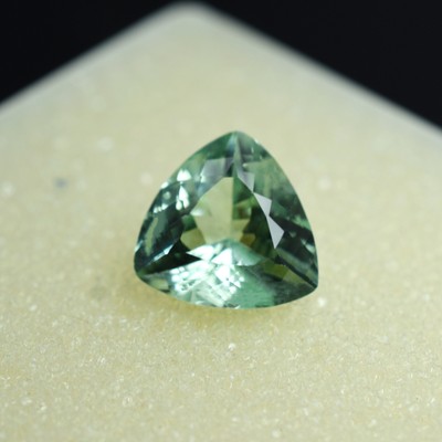 9,56 ct NATÜRLICHER Montana-Saphir bläulich-grüne Billion ZERTIFIZIERTER lose...