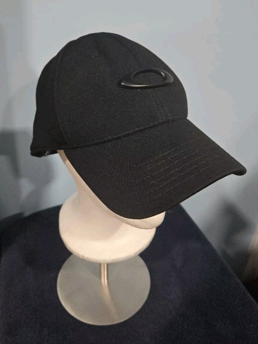 Vintage Y2K Oakley Men's Black Hat A Flex S/M Fits Large