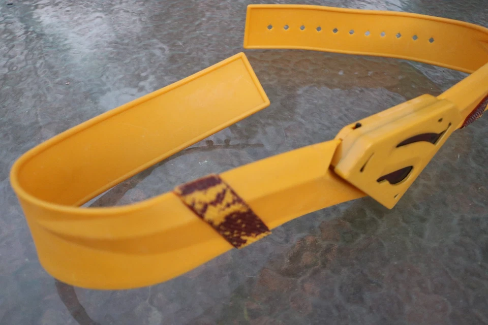 Vintage Superman DC Comics Yellow Light Up Costume Belt - Image 2 of 4