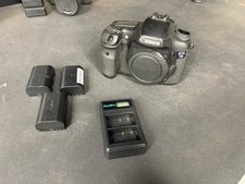Canon EOS 7D DSLR Body Only – 3 Batteries Included