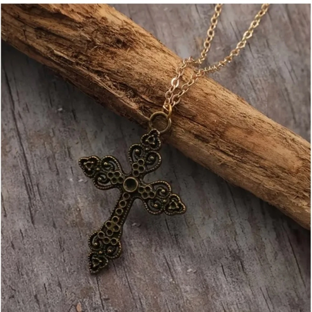 Gold chain costume clearance jewelry