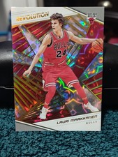 2018-19 Panini Revolution Basketball Cards 40