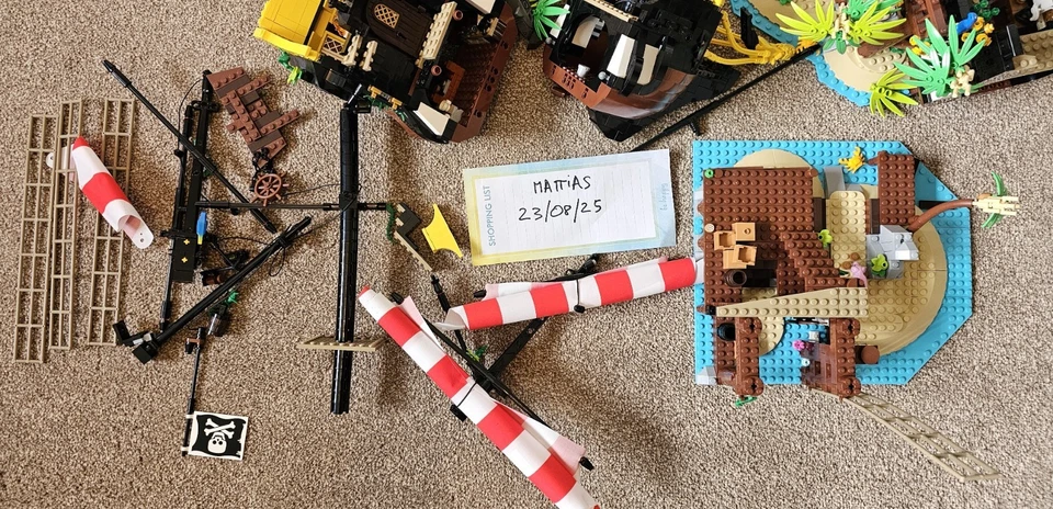 LEGO Ideas 21322 Pirates of Barracuda Bay, photo 3 of 5