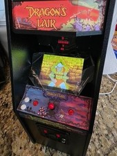 New Wave Toys Dragon's Lair Replicade Arcade 1/6 Scale