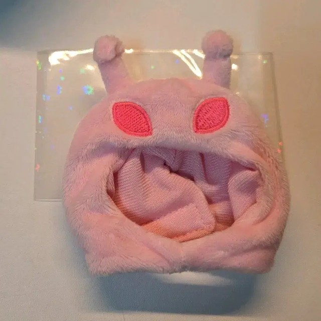 Alien Hat with 10cm Alien Figurine - Pink