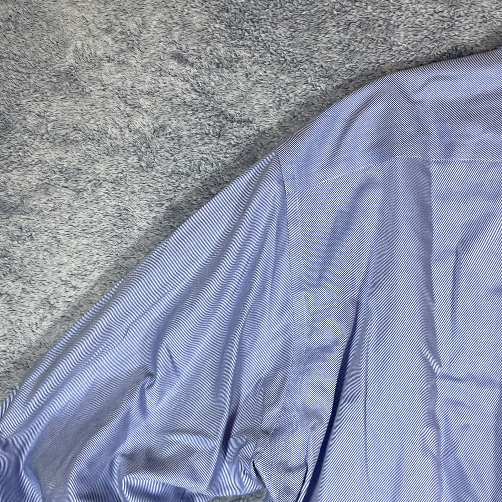 Tommy Hilfiger Traveler Men's Blue/White Pinstripe Long Sleeve Shirt Sz 34 16.5 thumbnail 15