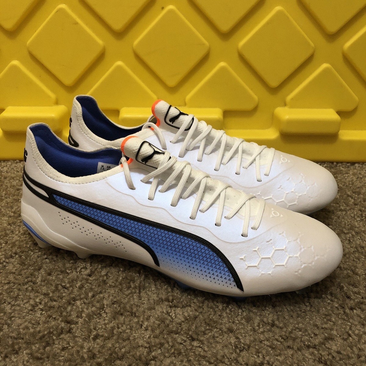 Puma King Ultimate FG AG Soccer Cleats Shoes White 107097-01 Mens