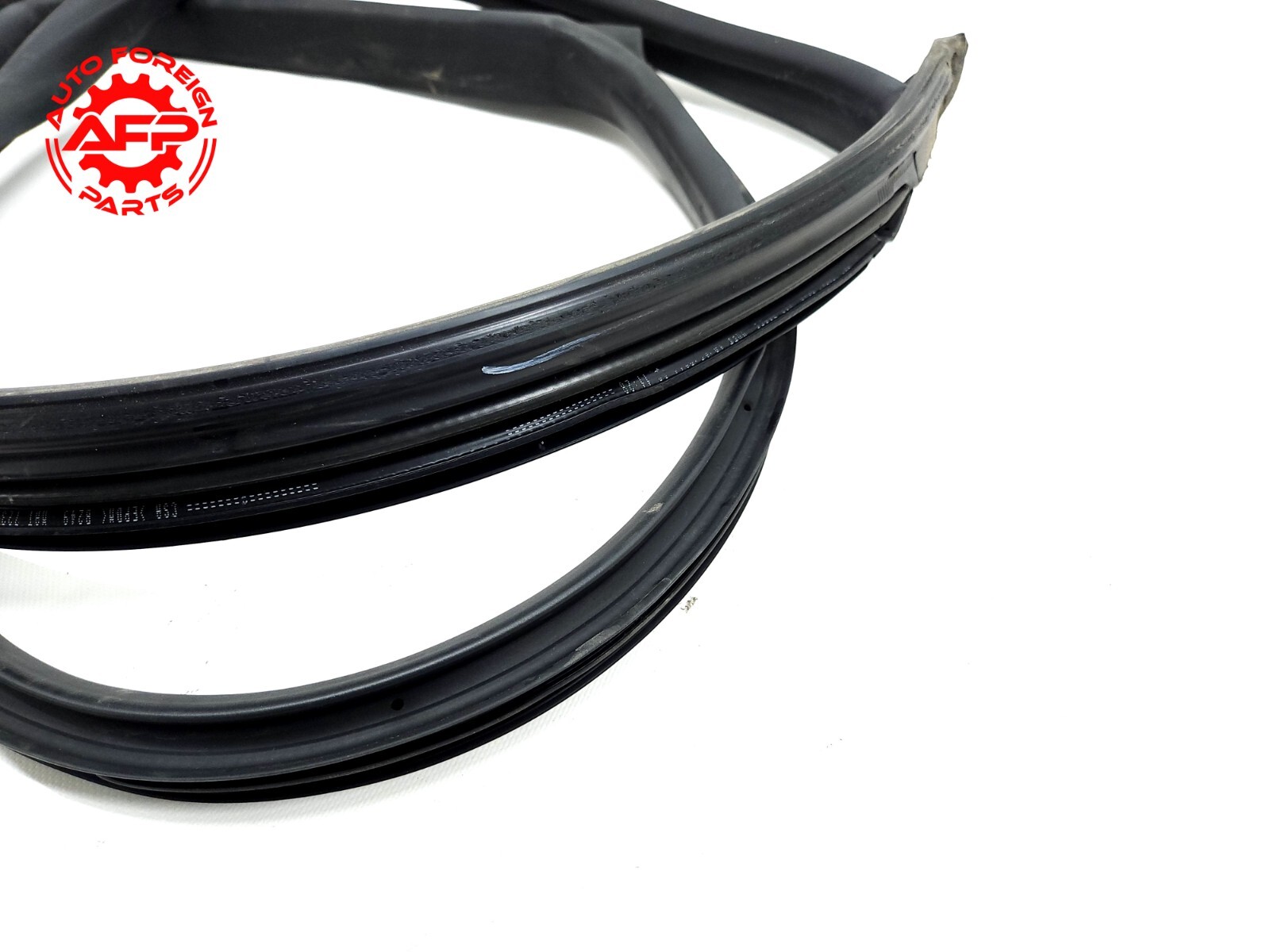 ⭐ 14-20 Maserati Ghibli Quatt Front Left Door Body Weatherstrip Gasket Seal Oem