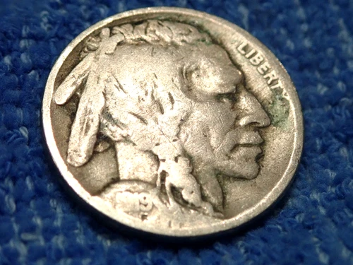 SCARCE BUFFALO NICKEL 1919-P IN VERY FINE PLUS CONDITION!