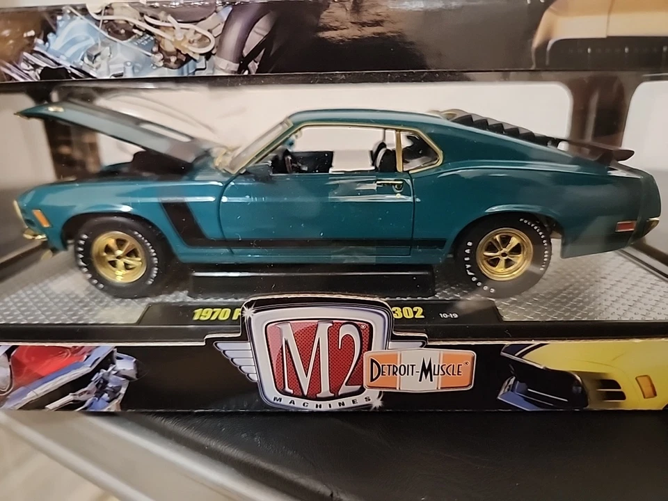 M2 🔥 1970 Mustang BOSS 302 CHASE 1:24 比例,金色装饰,2010 年,🔥 罕见 AQUA 蓝色 — 第 2/4 张图片