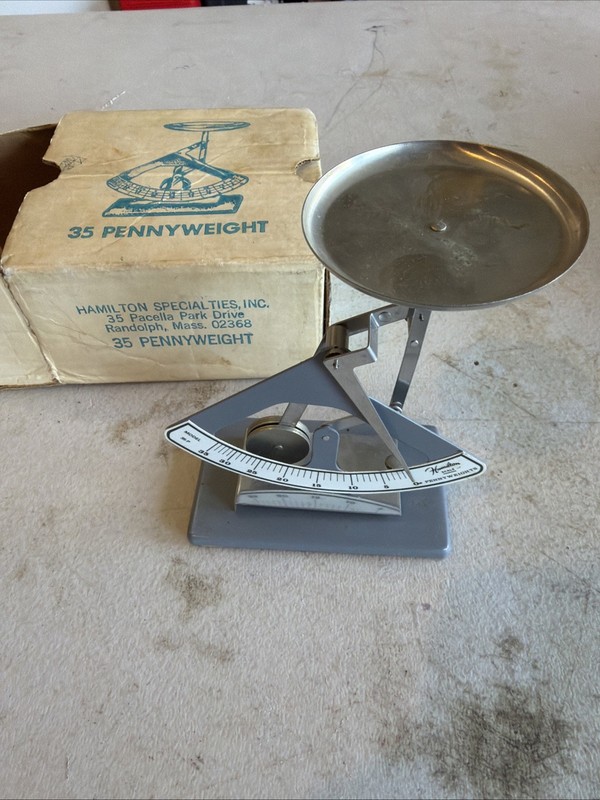 Vintage Hamilton Pennyweight Scale Model 35-P, works, jewelry, gold etc.