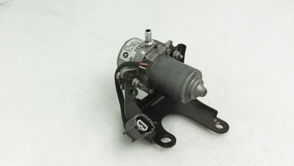 Dodge Journey 2011-2019 Brake Booster Vacuum Pump 4581486Ab 4581483Aa - Image 2 of 4