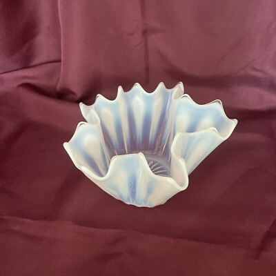 LARGE VINTAGE FOSTORIA HEIRLOOM OPALESCENT HANDKERCHIEF BOWL