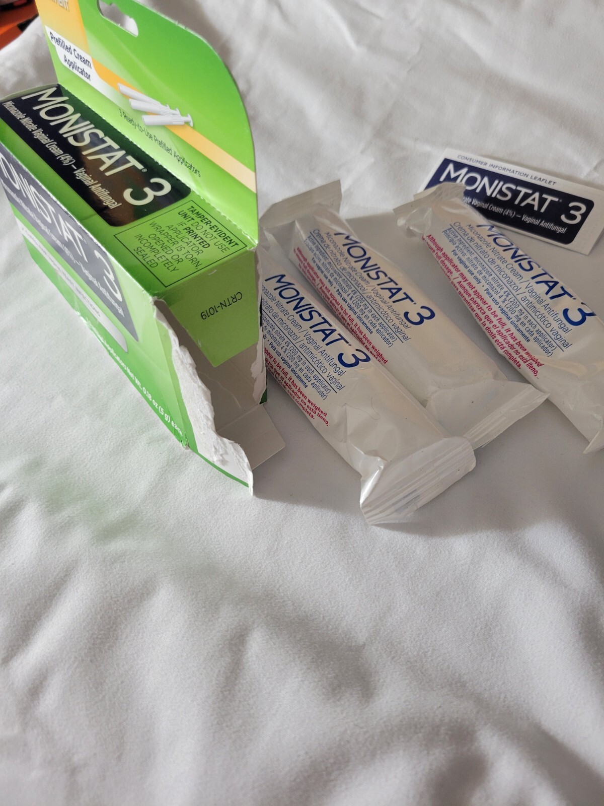 Monistat 3 Combination Pack 3 Ovule Inserts 2.5  EXP 05/2027 (Box torn on top)