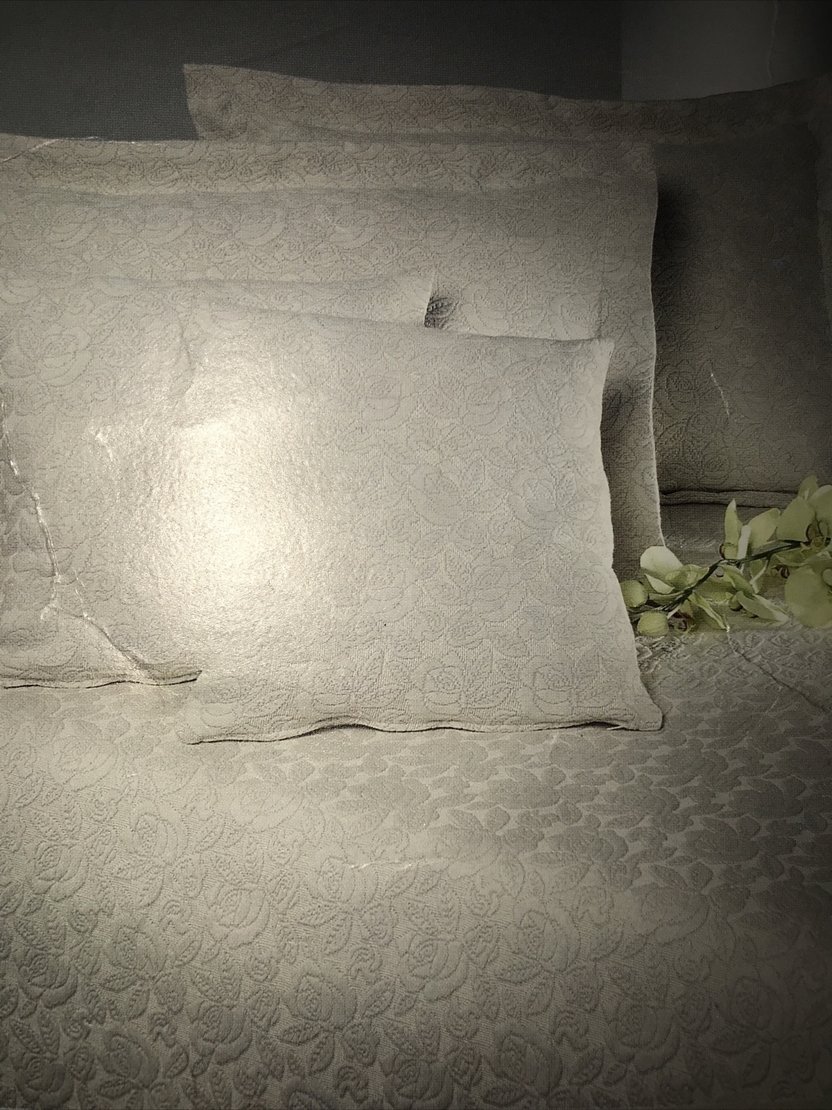 FAB! Made In Portugal Fine Linens Rose Twin Matelasse Coverlet & STD