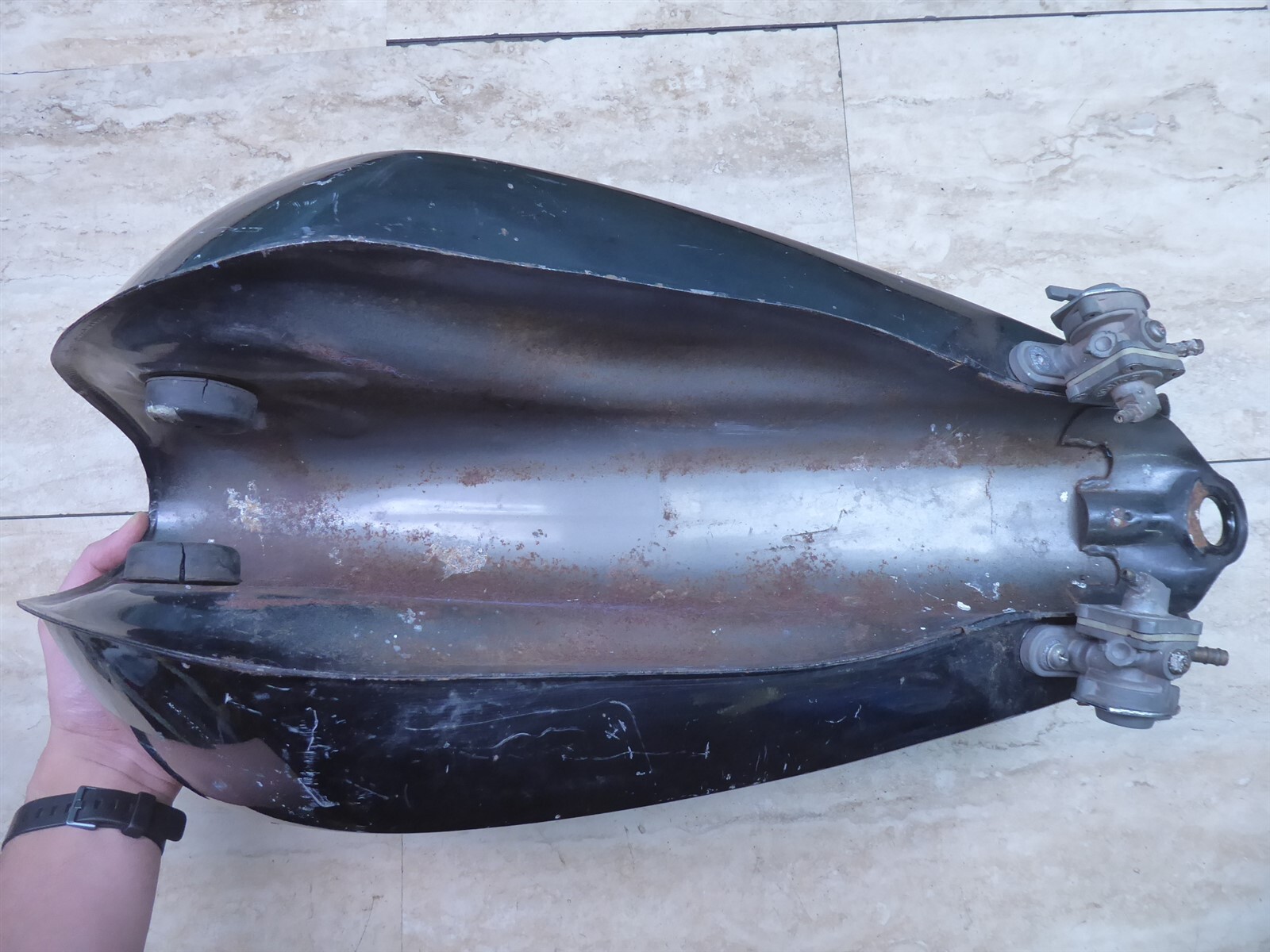 197882 Yamaha XS650 Twin Dual Petcock Gas Fuel Tank *Locked No Key