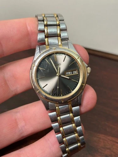 Vintage Seiko Watch Men 7n43-6a09 Gold Silver Tone Black Dial 36mm - For Repair