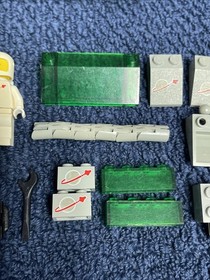 LEGO Classic Space 6901 Mobile Lab 100% Complete